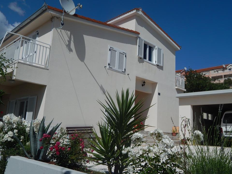Apartment Arleta Trogir Exterior photo